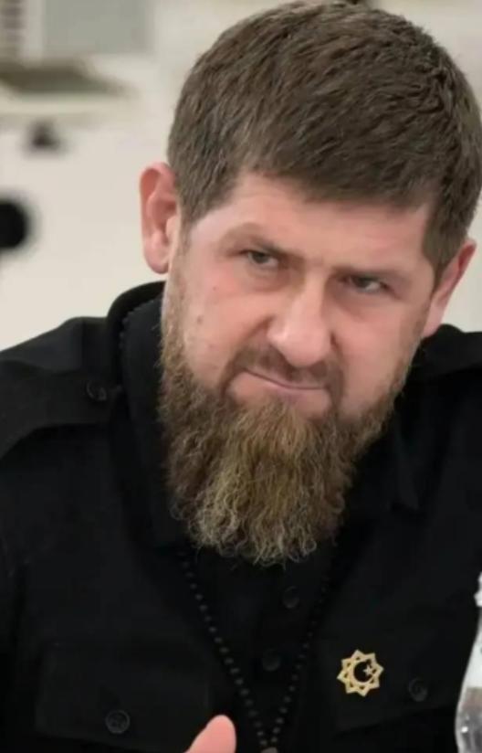 车臣出兵伊朗变卦了，卡德罗夫摊牌：想让我帮忙，先别打我“兄弟”！4月8日，前