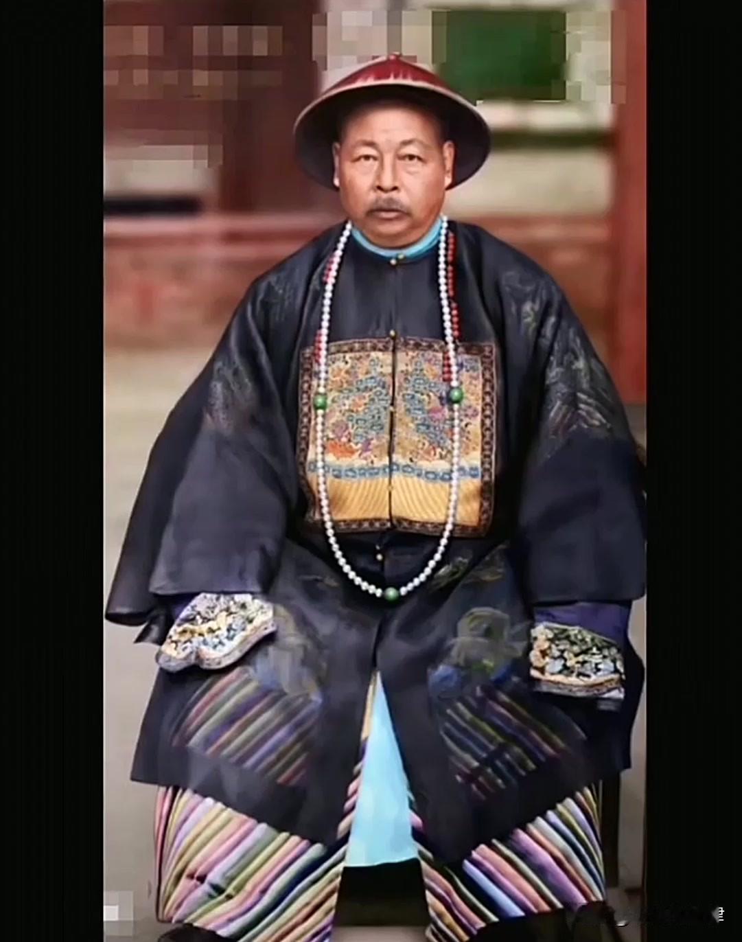 左宗棠收复新疆：粮草断绝竟令全军娶妻生子？李鸿章骂完就被打脸1875年春天