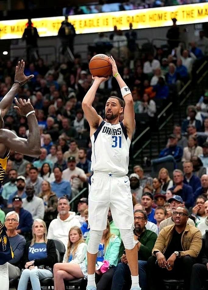 克莱走了，勇士没留。3年5000万，他选了达拉斯，不是钱多，是怕被当摆设。在