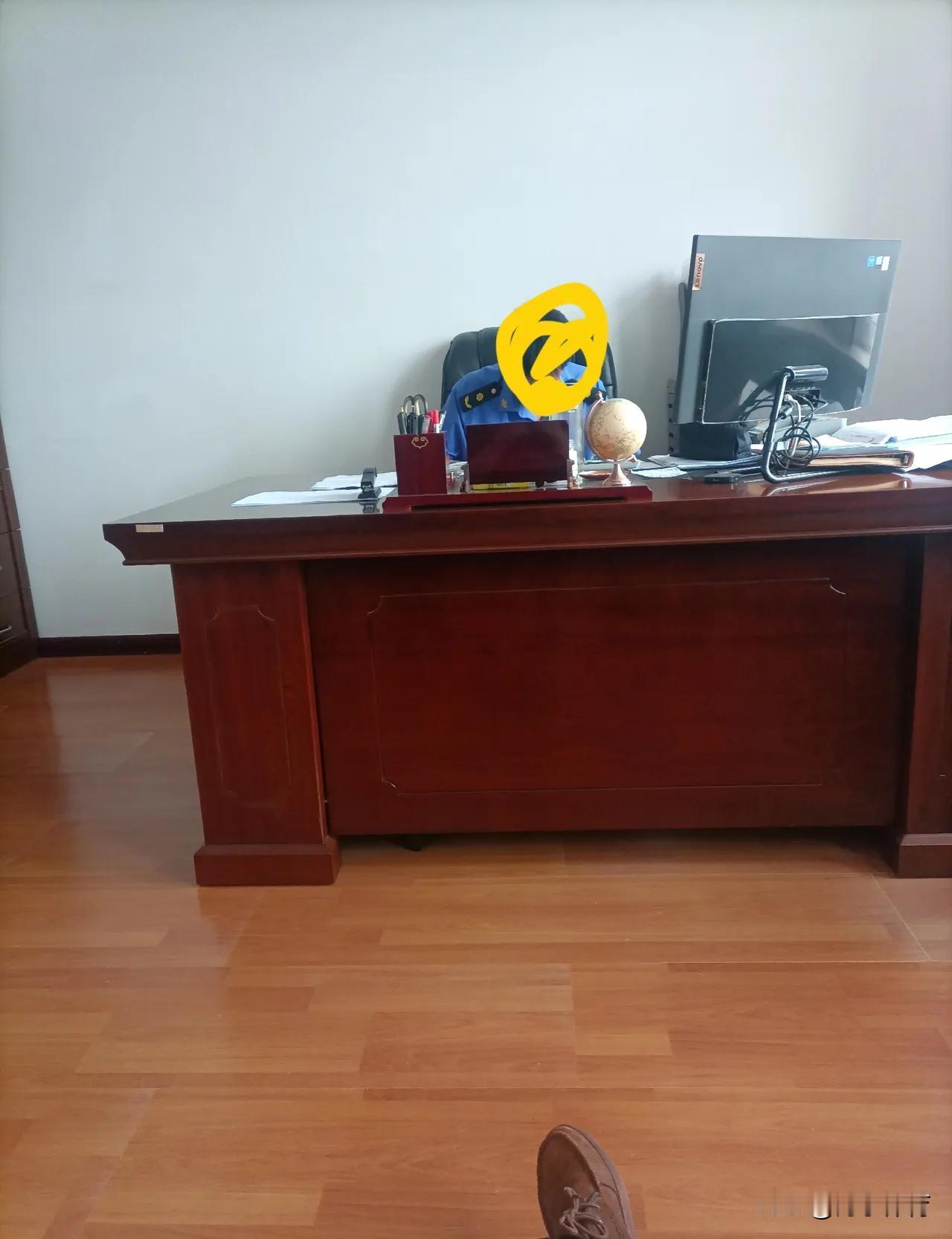 你回复领导的“辛苦了”，正在悄悄扣分。真正的高手，从不在这三句话上纠缠。1.