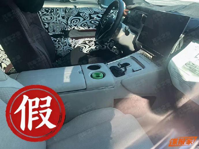 3月11日，岚图汽车董事长、党委书记卢放通过个人微博透露，全新车型“岚图泰山X8