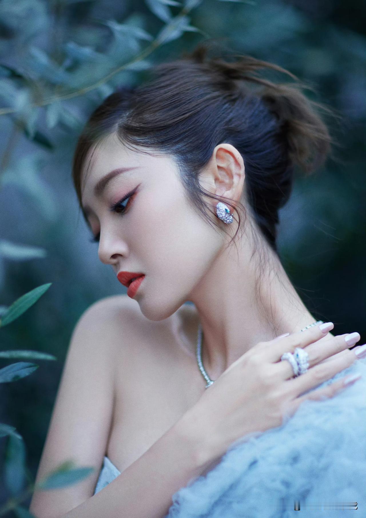 唐艺昕美女