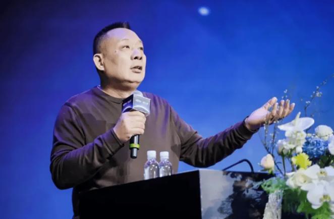 胖东来公开宣布不续租后，房东这才开始让步，但此时已经晚了。此前不是没有协商空间，