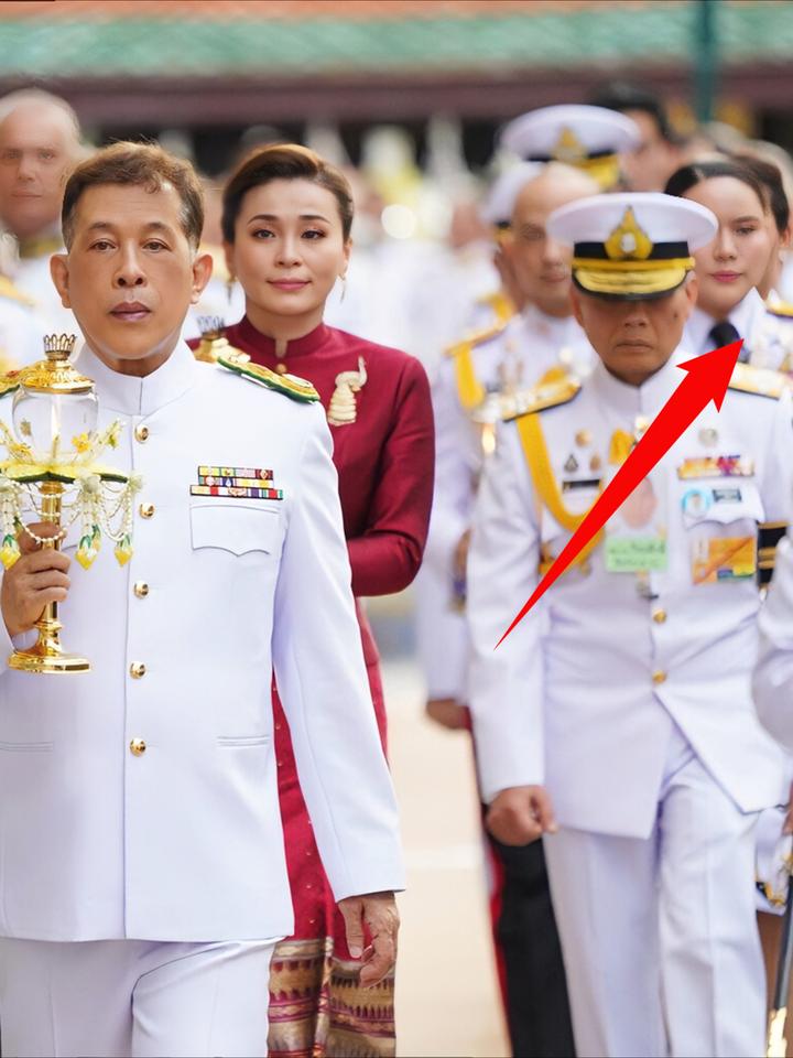 苏提达和欧拉弄同框比美，到底谁赢了？