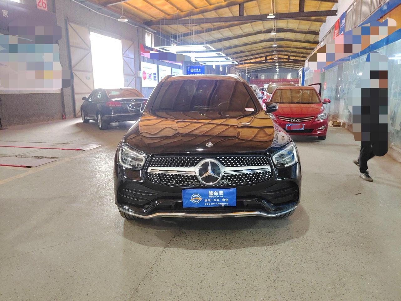 奔驰GLC300车主天塌了，两年前的按揭贷款还没还完，新车直接跌的妈都不认识！