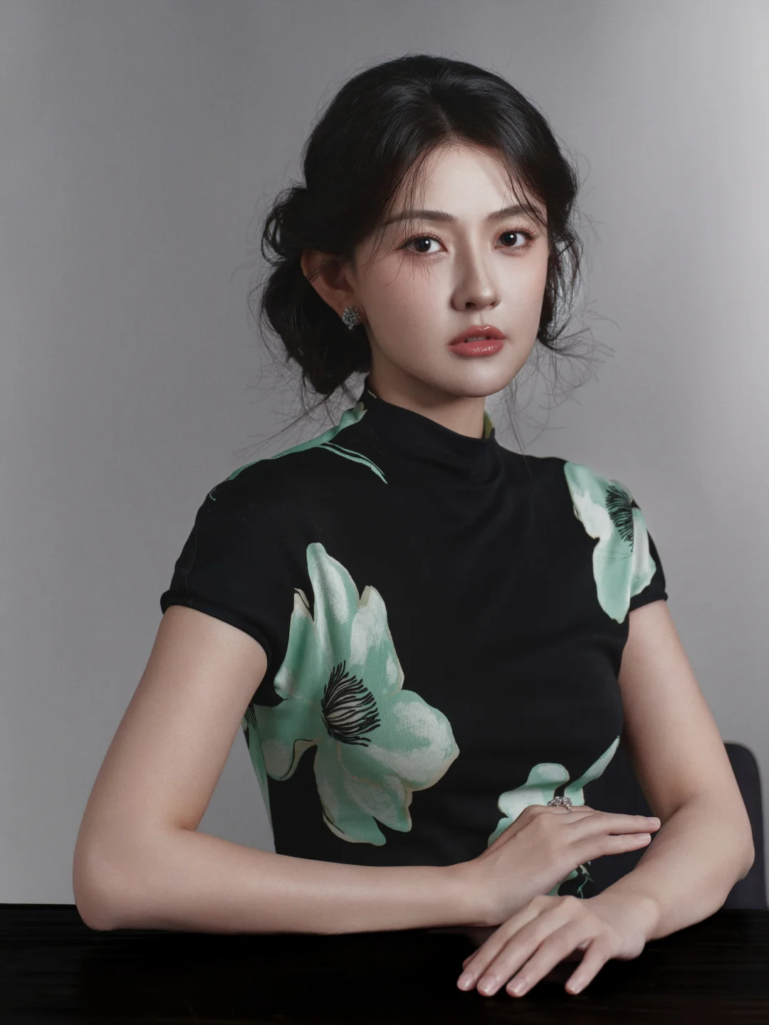 梁洁旗袍又返场啦姐真的好适合穿旗袍呀😍