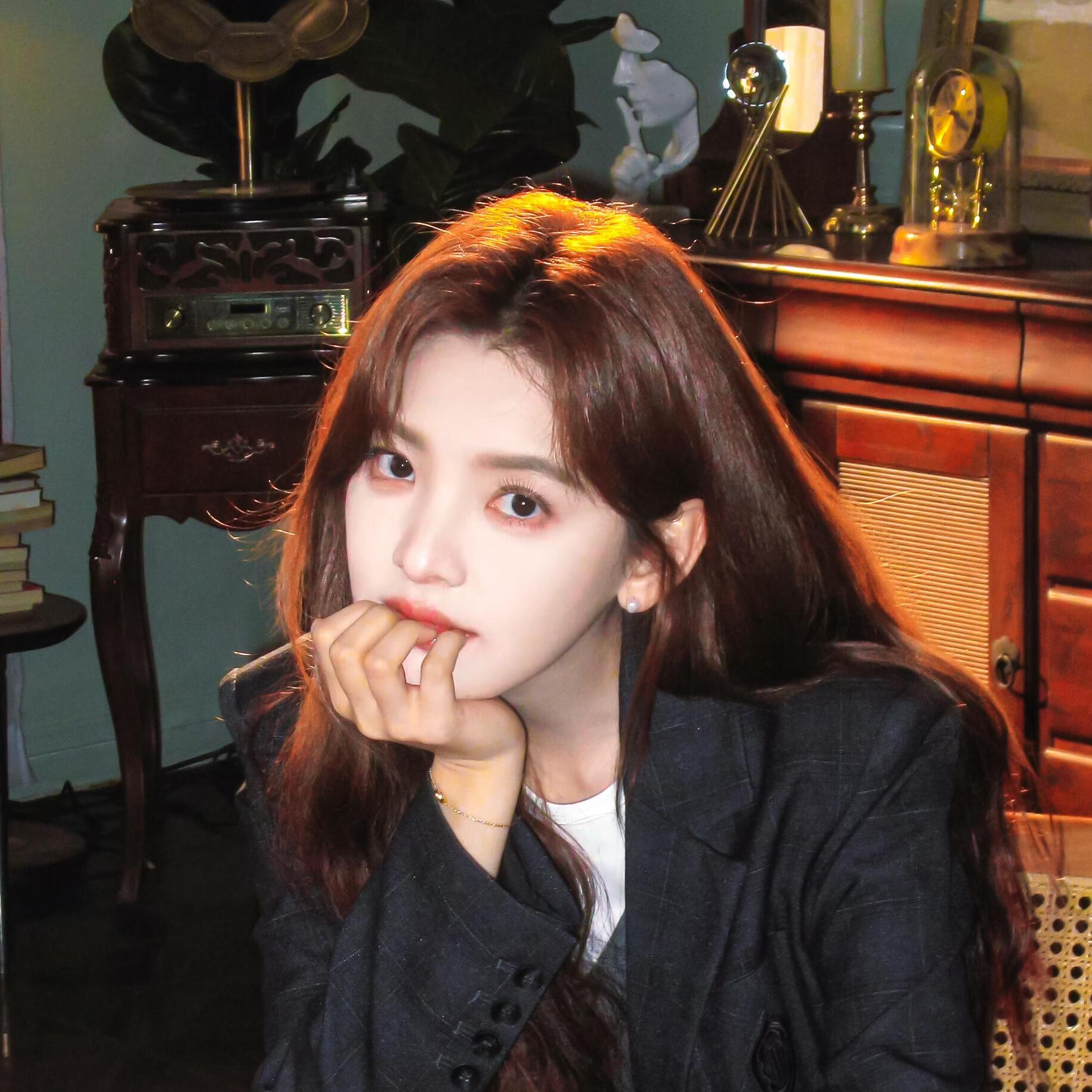 章若楠｜头像更新头像大户