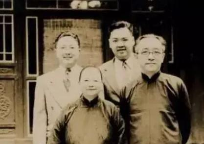 1980年，适之之子胡思杜获得平反昭雪。翻开他的档案一看，哪有什么问题，整个就是