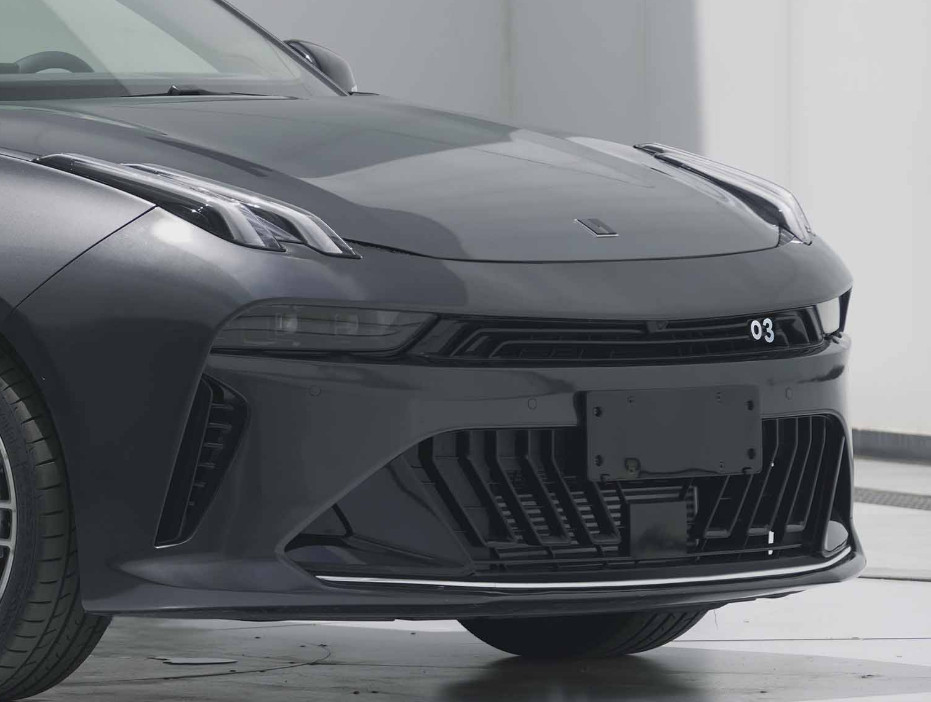 工信部领克03上新133kw1.5t和200kw2.0t，两个版本大尾翼上