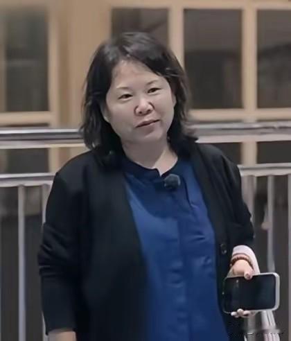 我朋友是心理医/生看了张家齐妈妈/的表情后说的第/一句话就让我特别震惊，她说