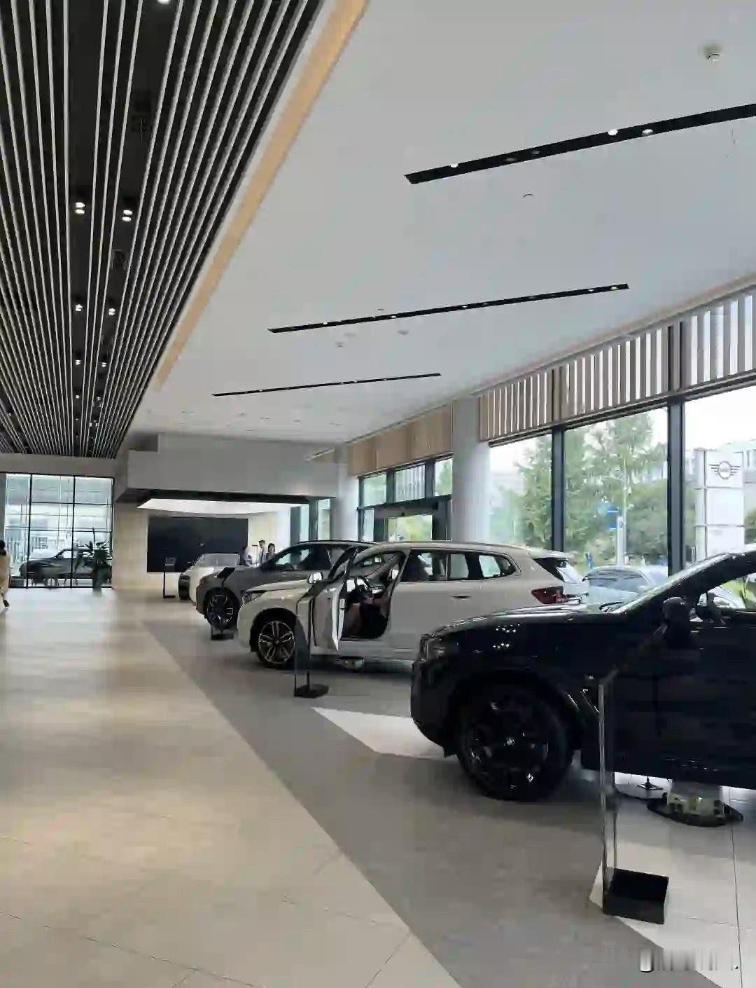 广西百色，女子花12.7万元在4S店买吉利博越，却在提车时，得到了一个晴天霹雳的