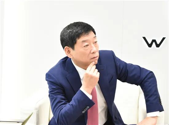 长城欧拉5这次是彻底换路子了！以前提起欧拉，大家都觉得是“可爱小电车”，这次直接