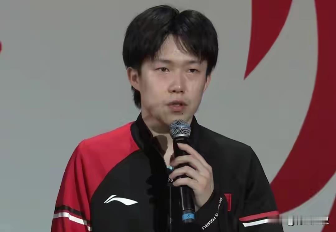 大家没注意王楚钦的脸色吗？今天大头打男单和男双也就罢了，还不休息，连着打。