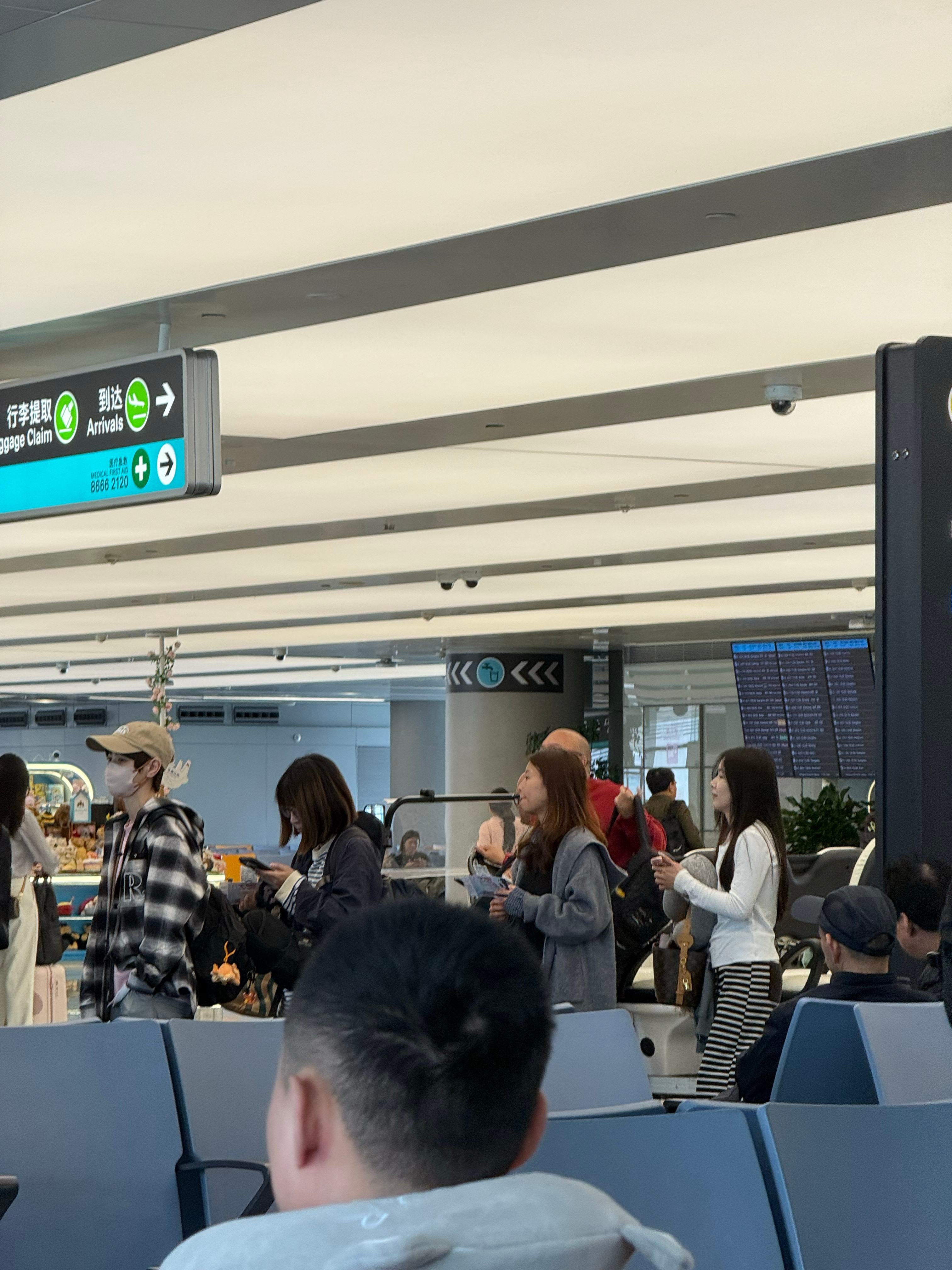 被他装到了做着贵宾室的专属车子到的登机口你看看你杭州·杭州萧山国际机场