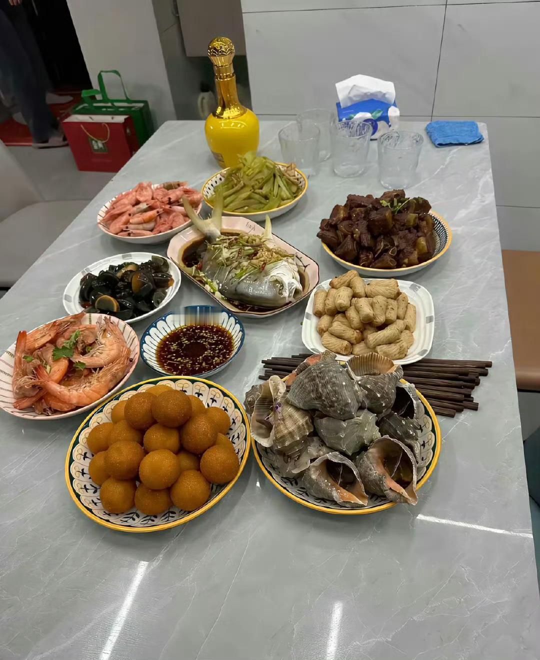 你两口子月收入二万五，平时敢这样吃吗？.