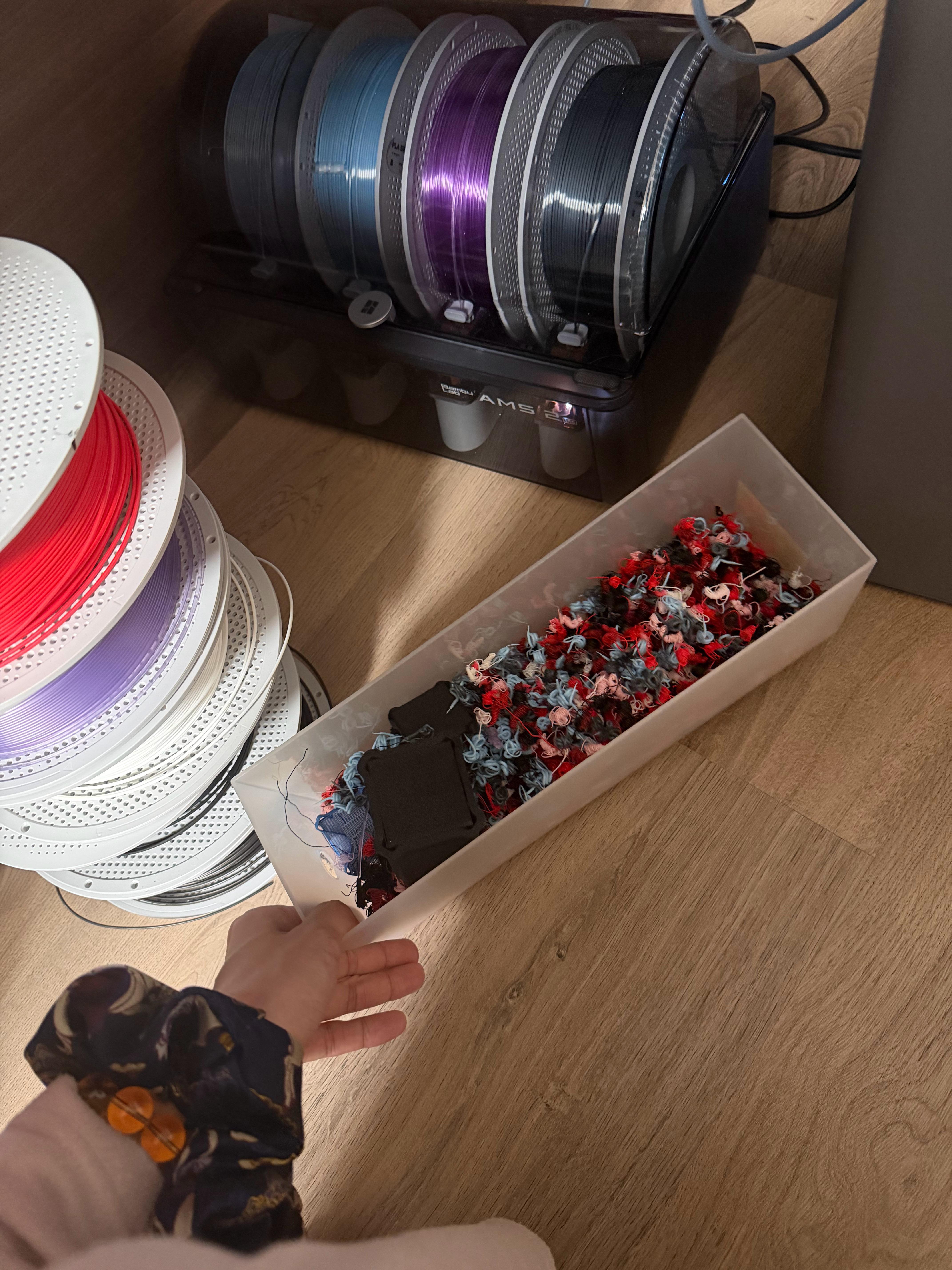 自从给它带进家门，这孩子就没休息过。大家想打点啥，我哐哐买了好多材料！