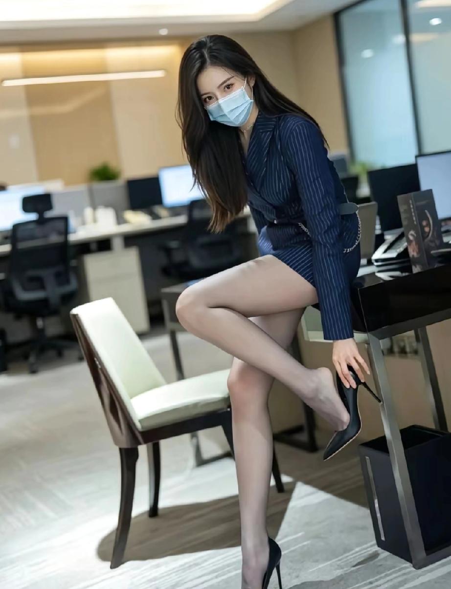 人生本无常，聚散皆是缘凡事不强求，顺其自然过心宽一寸路，烦恼少一寸看淡人间