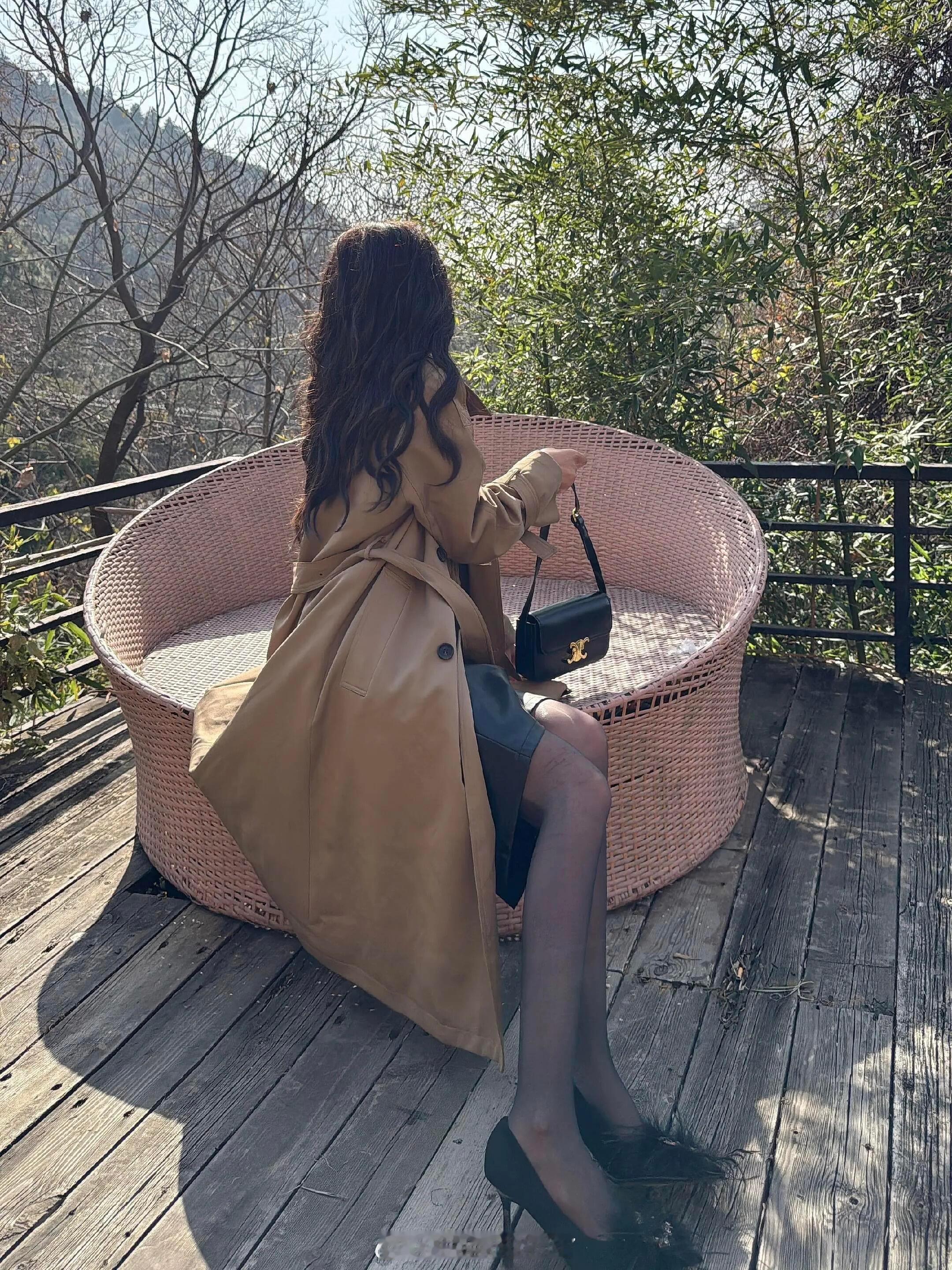 这辈子都改不掉一委屈就掉眼泪，一不开心就不想说话，一有心事就睡不着，永远都是先惩