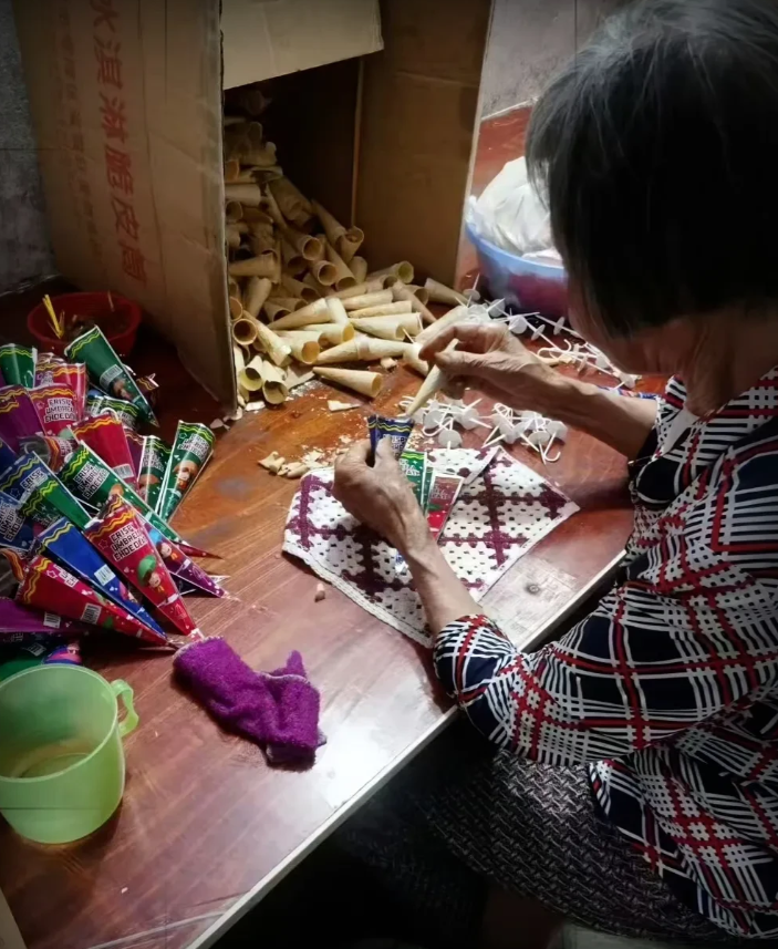 天啊,我们吃的小零食是这样生产出来的？？？​