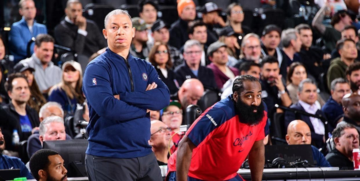 无责任推测，萧华是不是又在想着建立王朝了？自从19年的3连冠被断了之后，每年一