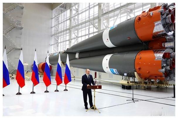 普京前顾问放狠话：敢动普京，欧洲直接从地图上抹除！近日，美媒采