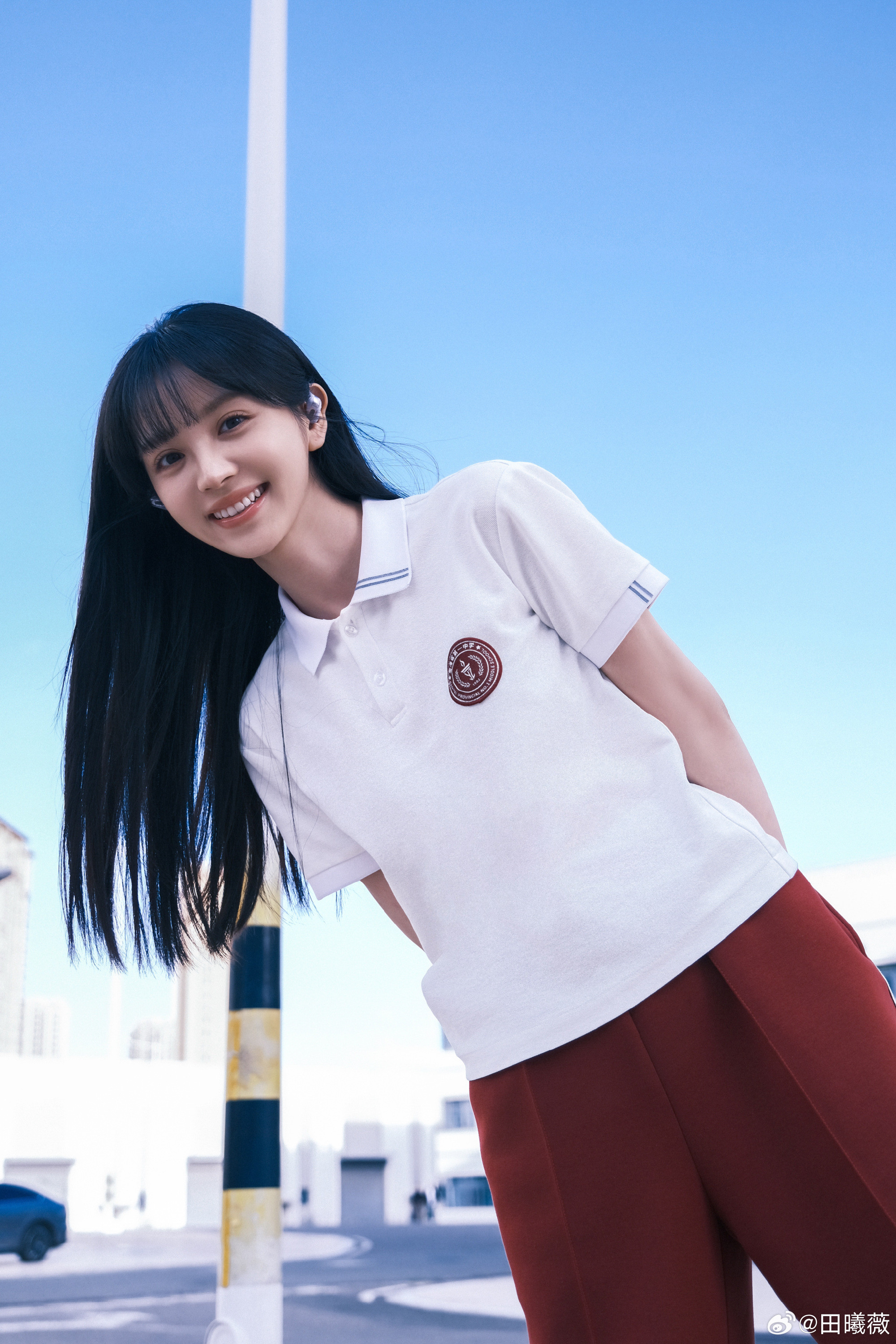 田曦薇林知夏更新林知夏的照片[爱心]此女已经美到不知天地为何物了……齐刘海儿黑长