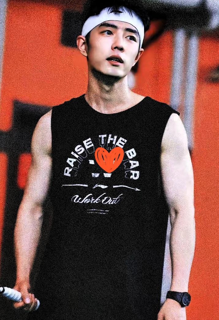 肖战机场路透杀疯了！进组《小城良方》一个多月首次离组，直奔澳门出席27号TODS