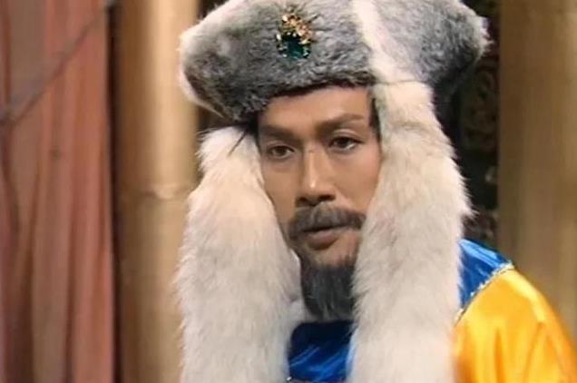 都是孤苦无依的弱女子，李萍，也不会武功，能一个人把郭靖带大！包惜弱，怎么就非得嫁