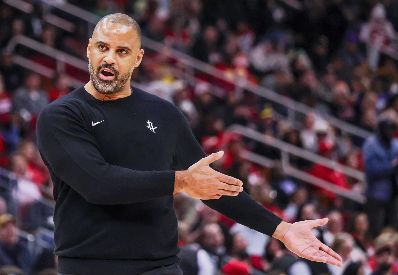 哈登：杜老大，这火箭媒体说乌度卡在进攻端一窍不通，但饭碗很稳，你怎么看？？？杜