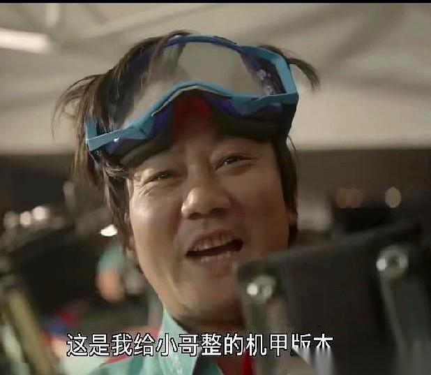 有人说，想搞垮张雪，直接挖走他整个团队就行。 结果，人高价挖走了，车在赛道上