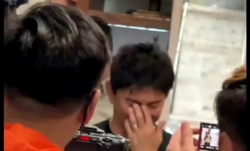 吴奇隆，冲上热搜！6月5日，54岁的吴奇隆冲上了热搜，不是因为儿子步步，