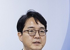 韩国检察总长被要求辞职，事情不简单韩国政坛大地震！检察总