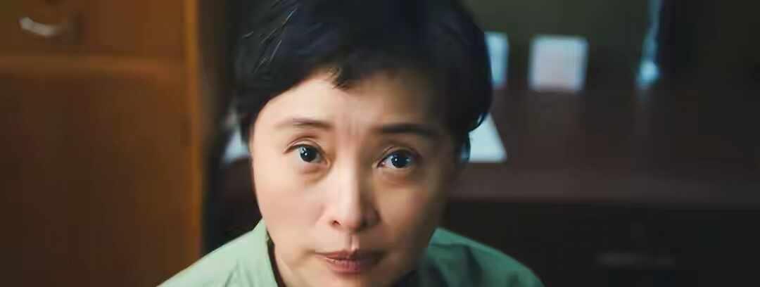 蒋在珍假死藏局，揪出双内鬼捣毁敌军情报网蒋在珍，作为剧里顶级双面卧底，心思缜密