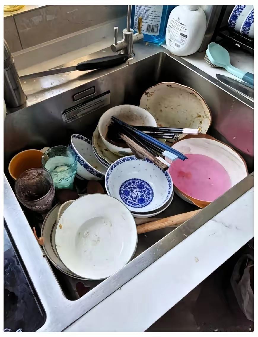 当下经济形势不佳，一个重要原因便是“与民争利”。经济要回暖，先把公平还给市场！