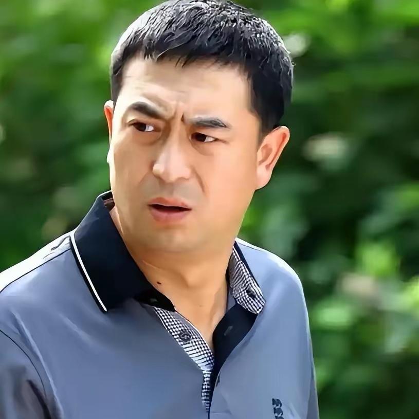 张嘉译一句话戳哭无数打工人：有房不算家，心安才是归处爆红多年、在北京安家立