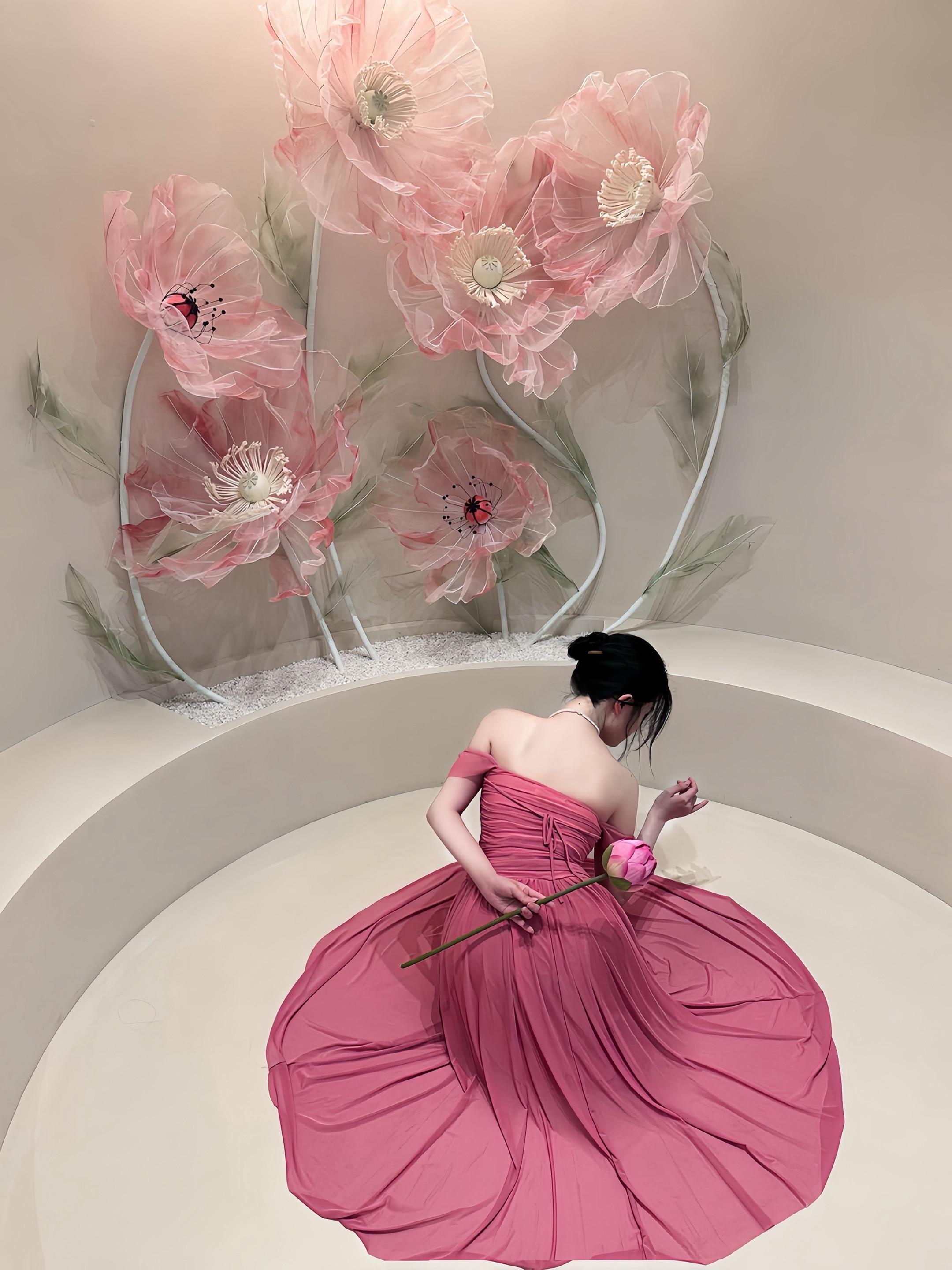 何必一厢旧梦悠悠苦我心。