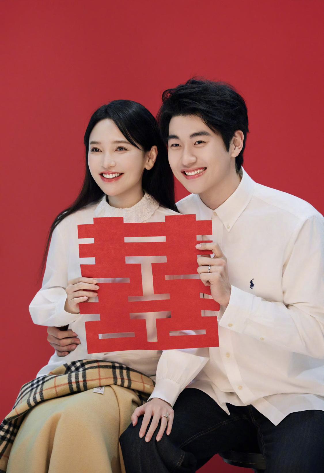 金莎之前在综艺节目里面就说了自己喜欢比自己小的，阳光帅气的。当时金莎的爸爸，