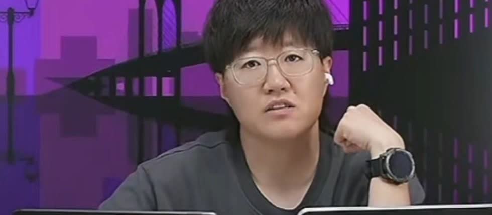 郭焱对王曼昱4：0战胜朱雨玲的点评还是十分中肯！首先郭焱直言：小朱的发挥
