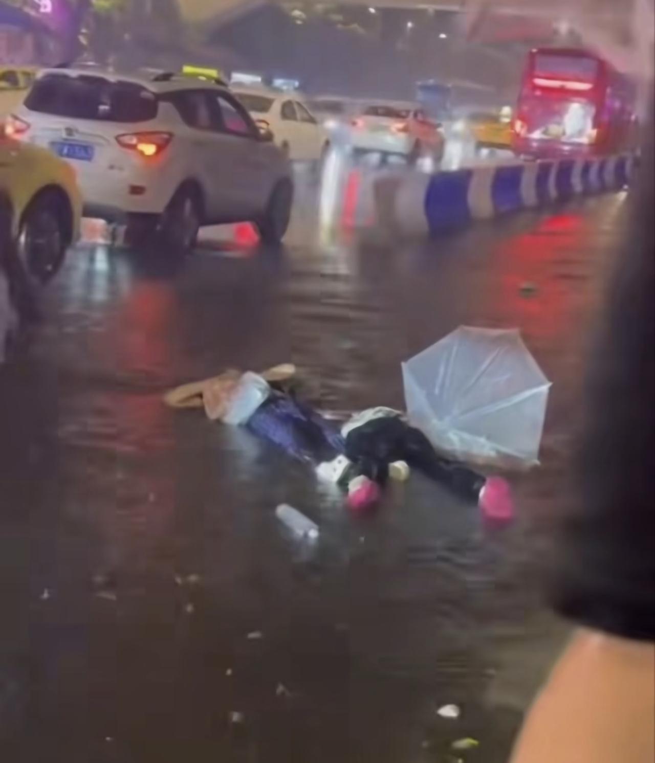 重庆洪崖洞母女触电最新：女儿还在ICU，妈妈已能说话！目击者还原惊魂7分钟8