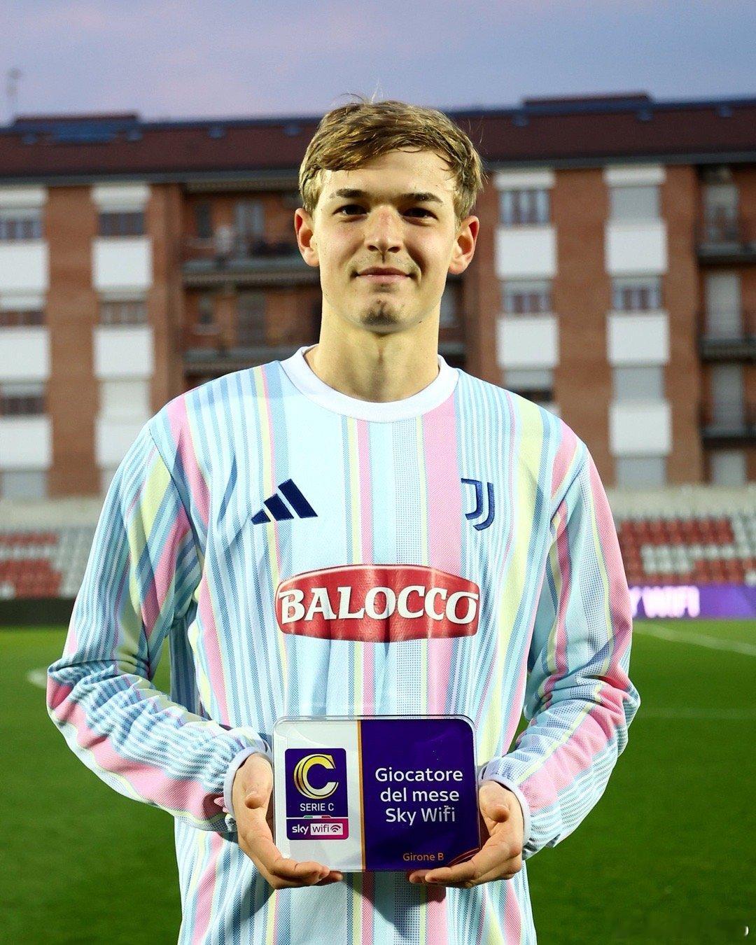 又赢了，继续巩固在B组第四的排名。布拉姆比拉有点东西，感觉可以和斯帕莱蒂对齐一下