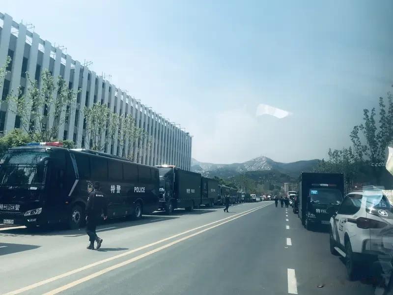 烟台又有大动作！一养生会所竟暗藏卖淫窝点，被警方一举捣毁。别以为打着养生按摩、茶