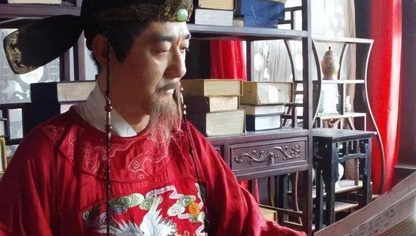 明末，魏忠贤用铜锤，砸碎杨涟的肋骨，又用钢钉做刷子，刷其全身，惨叫声连连！“土囊