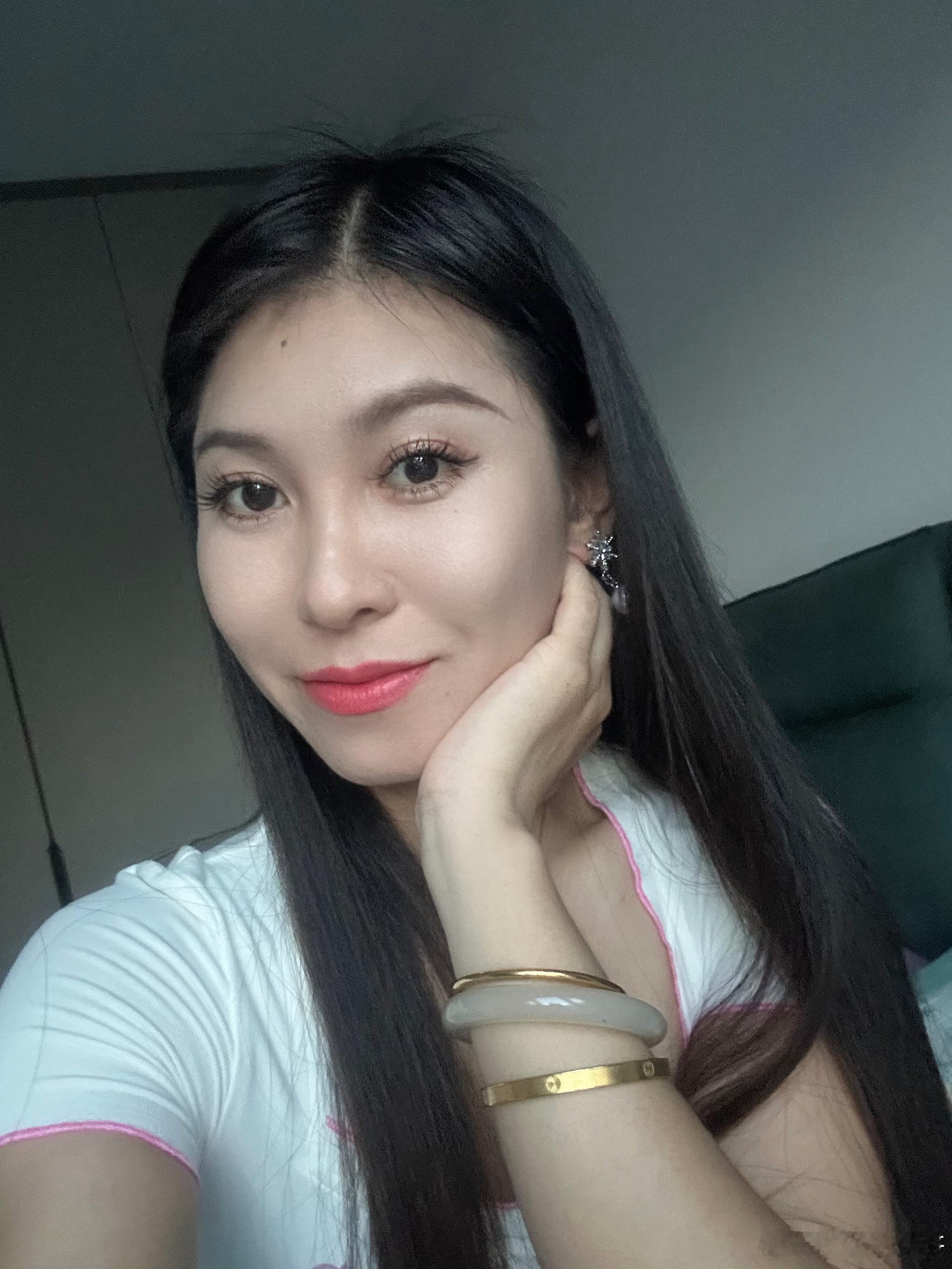 🖤都说爱会让人变得温柔可我却戾气满身​​​