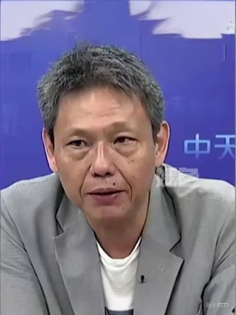 台湾时事评论员谢寒冰直言：台湾最糟糕的地方，就是有民进党这一群人。成事不足，败事