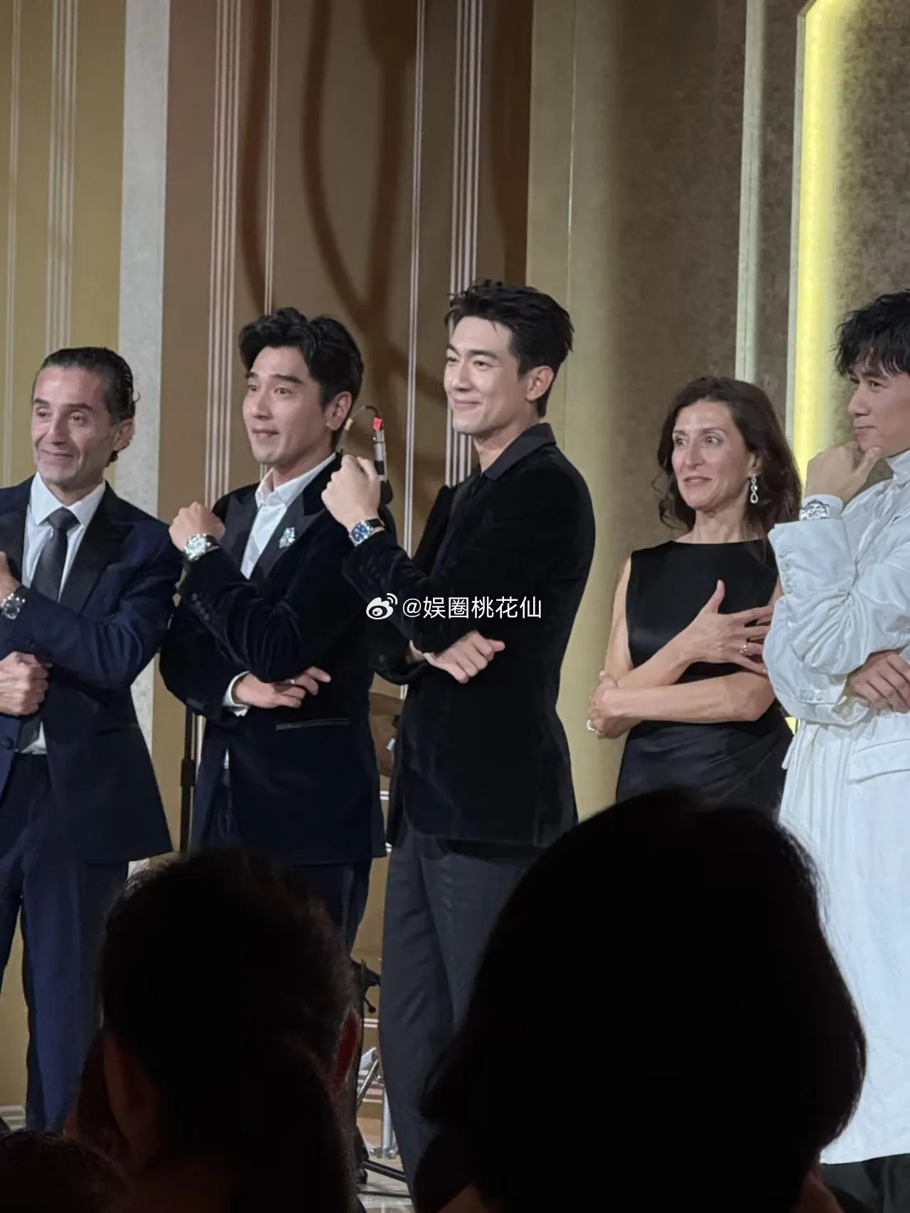 上海HarryWinston晚宴，赵又廷、林更新、古巨基梦幻同框。赵又廷、林