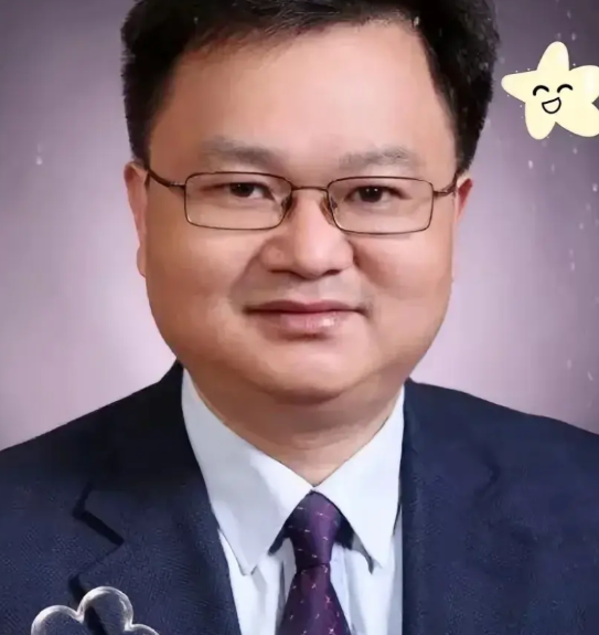 好大的官威！“图书馆性骚扰”案法院都判肖某某不构成性骚扰了，邓小梅处长还称是“打