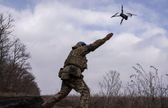 看这局势是越来越有意思了,美军最近在加勒比海闹得凶,又是派B-1B轰炸机逼近