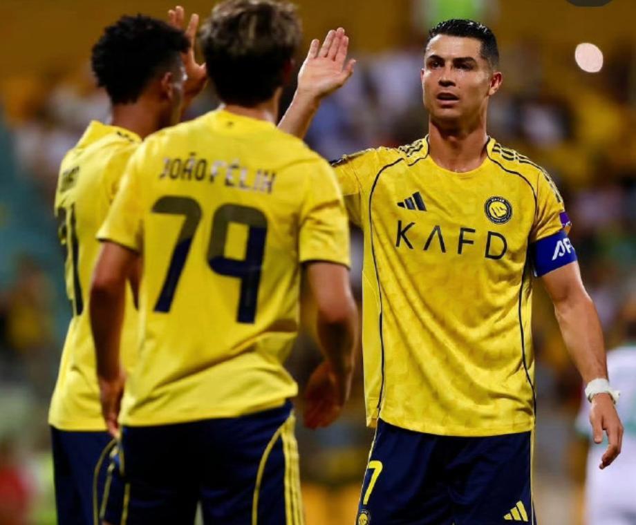 C罗荣誉或再增加一个足球先生？C罗若达到这三个条件，可以竞争一下今年的亚洲足球