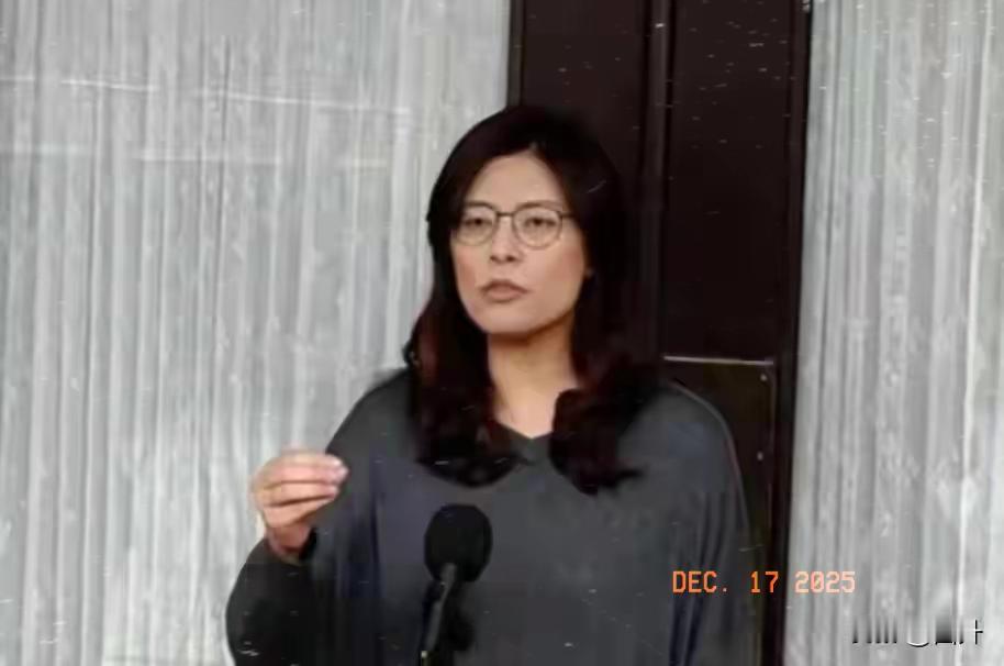 郑丽文到底是“暗统”还是“暗独”？一张民调撕开两岸立场的真相！近期台湾政坛