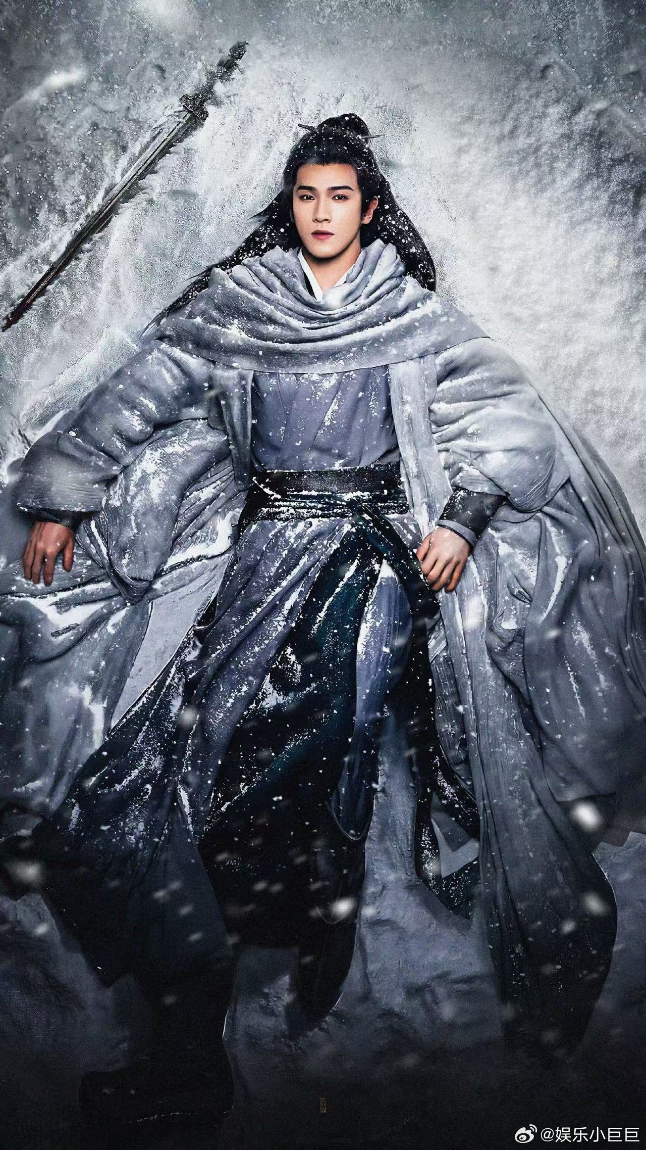 是我没见过的李昀锐李昀锐冰湖重生角色卡从形象到气质全面升级，李昀锐在冰湖重生里